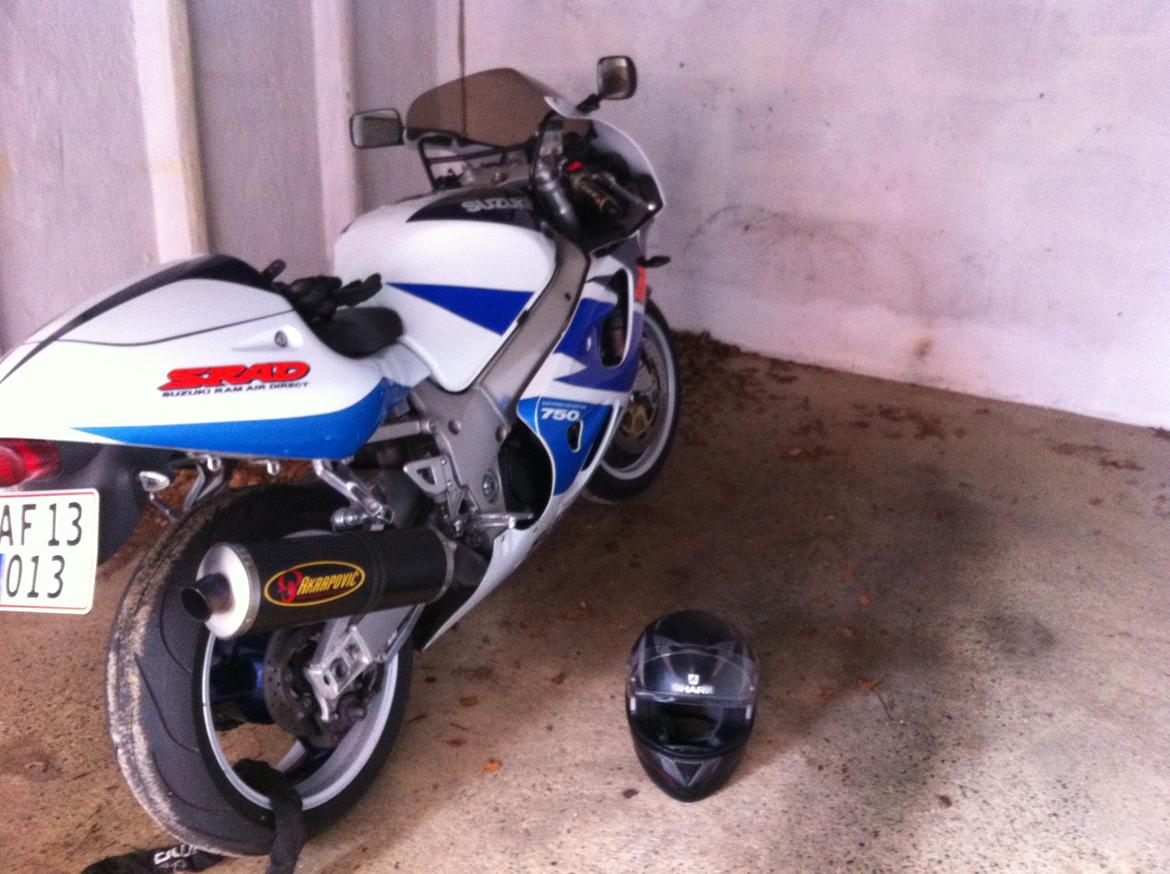 Suzuki GSXR 750 Srad billede 4
