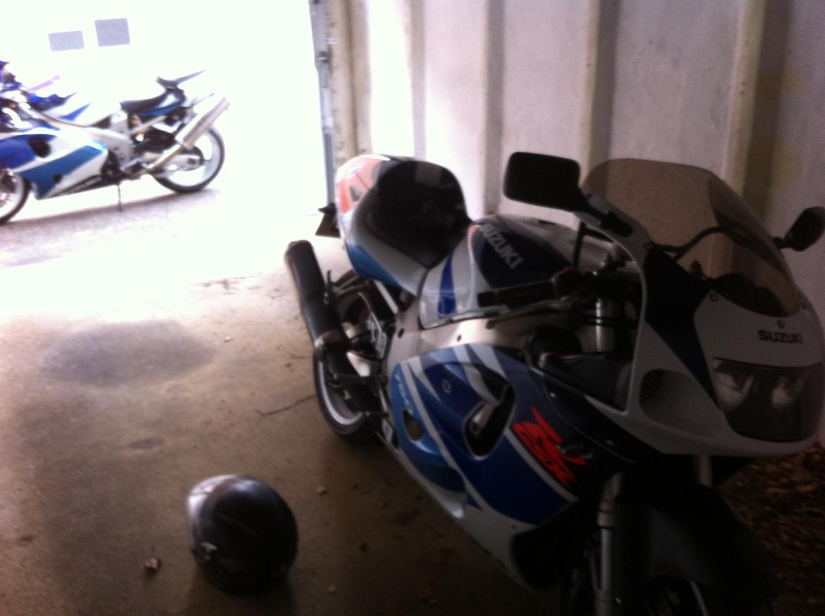 Suzuki GSXR 750 Srad billede 5