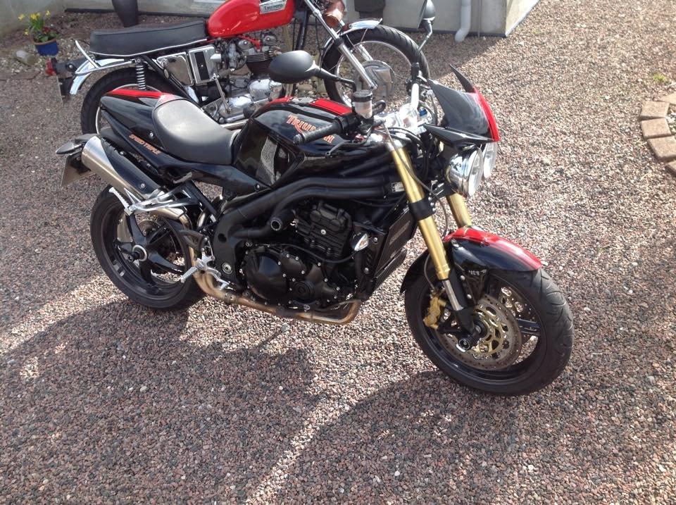 Triumph Speed Triple 1050 billede 1