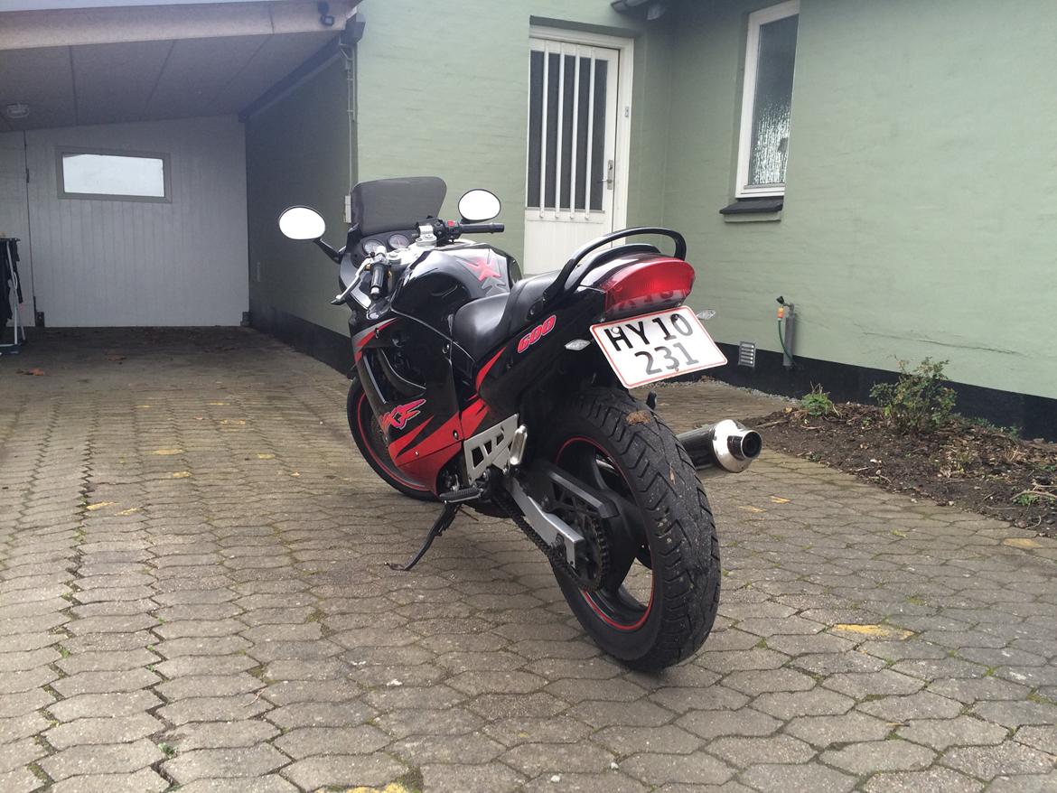 Suzuki Gsx 600 F billede 3