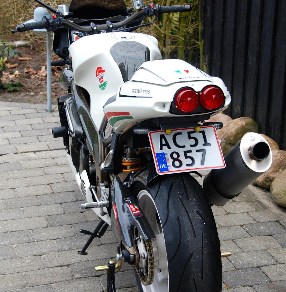 Aprilia rsv 1000 tuono billede 11