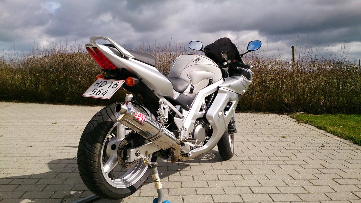 Suzuki SV 650 S *SOLGT* billede 3
