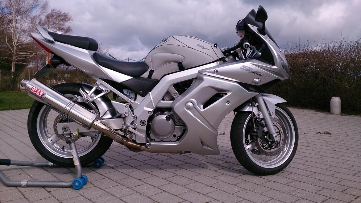 Suzuki SV 650 S *SOLGT* billede 1