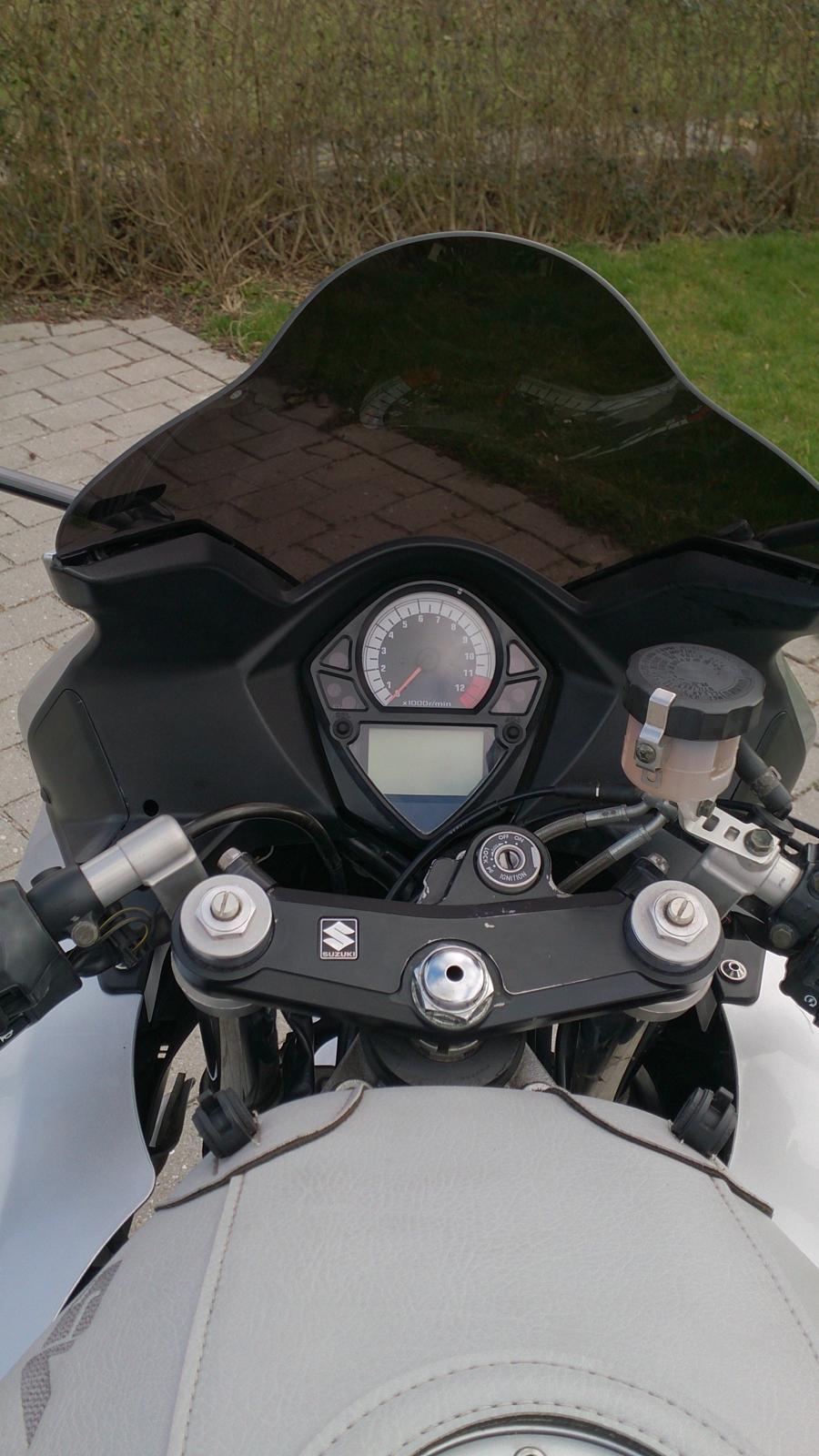 Suzuki SV 650 S *SOLGT* billede 9