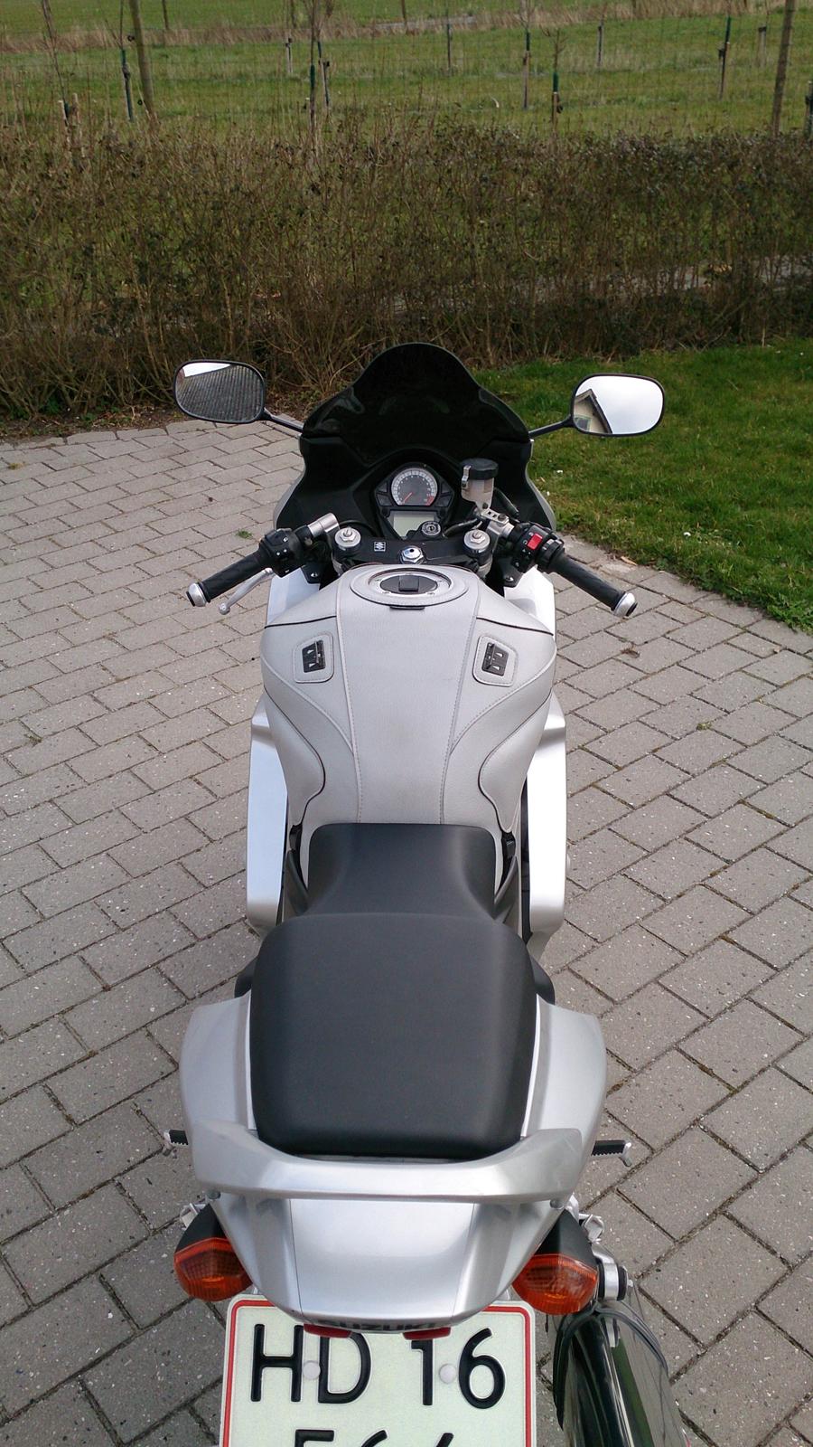 Suzuki SV 650 S *SOLGT* billede 10