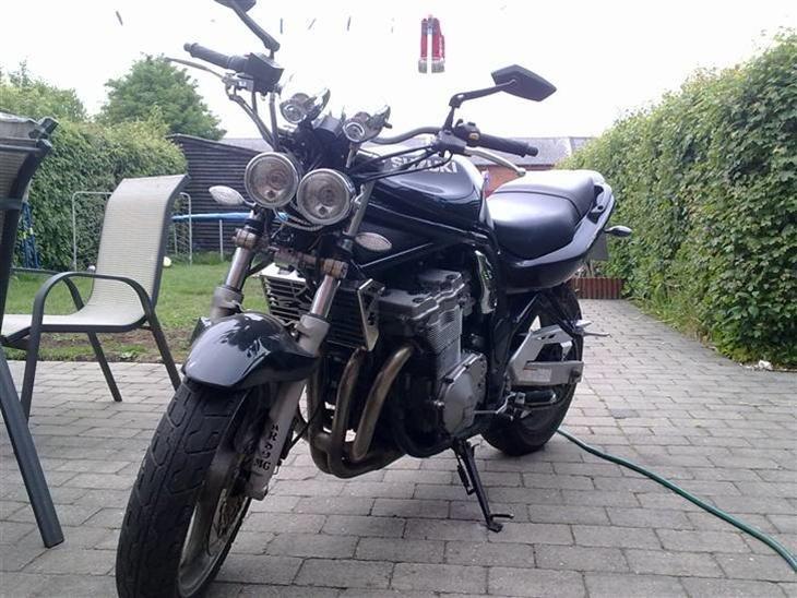 Suzuki GSF 600S billede 3