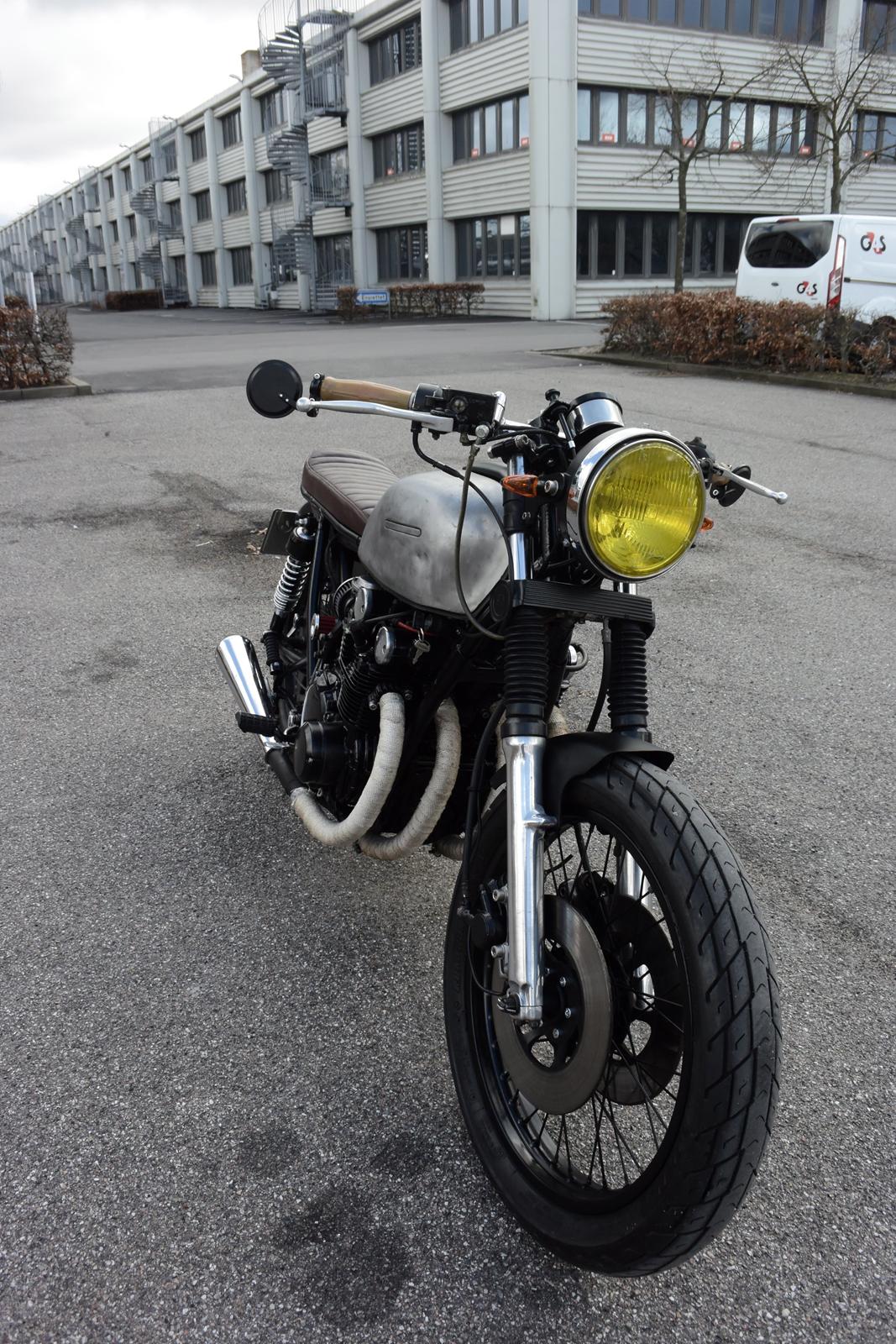 Suzuki GS 550 Cafe Racer billede 2