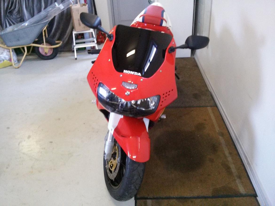 Honda CBR 900 RR Fireblade (919 cc) billede 5