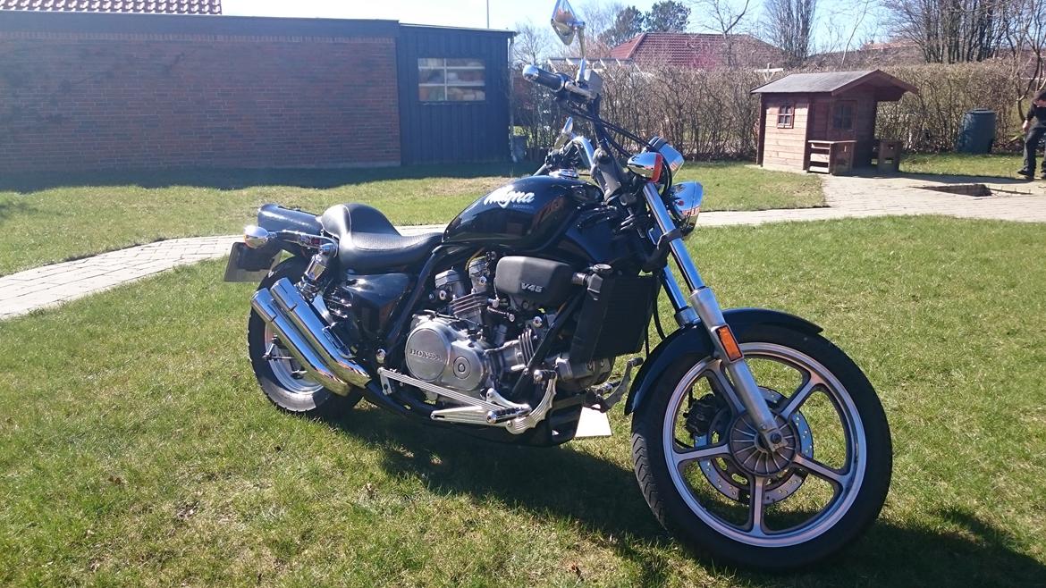 Honda VF750c Magna billede 1