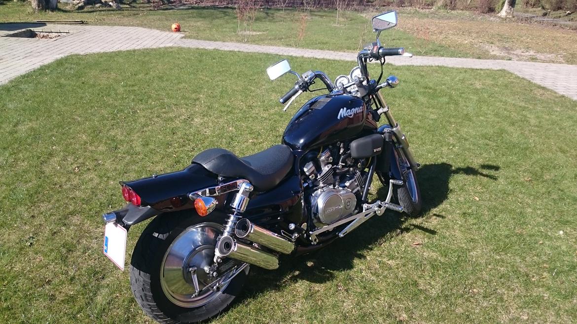 Honda VF750c Magna billede 3