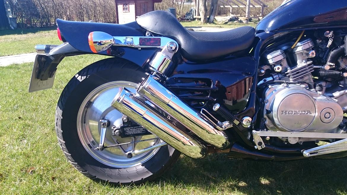 Honda VF750c Magna billede 4