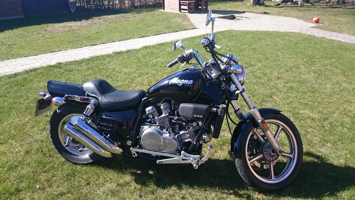 Honda VF750c Magna billede 2