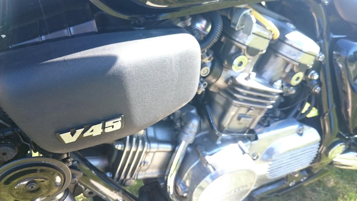 Honda VF750c Magna billede 6