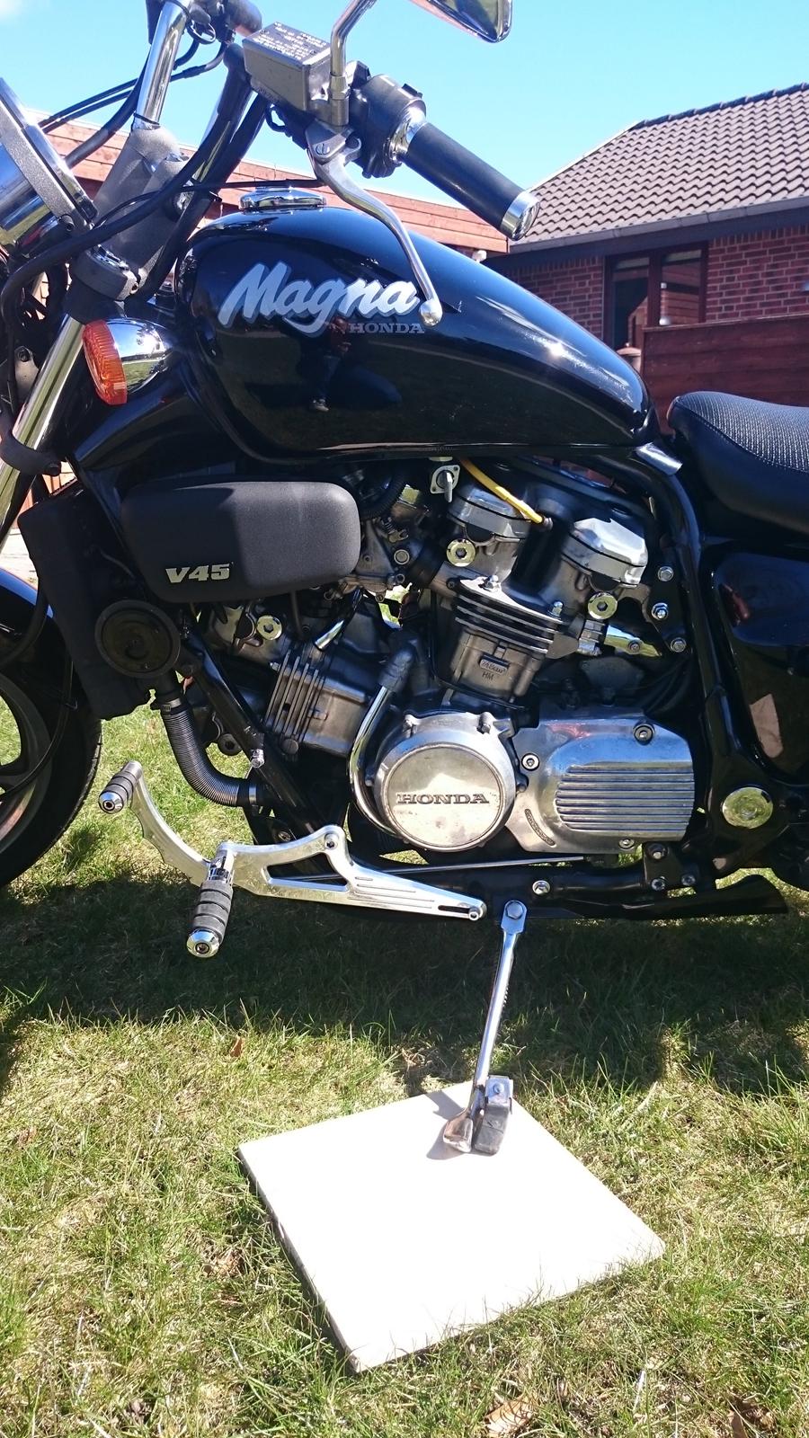 Honda VF750c Magna billede 7