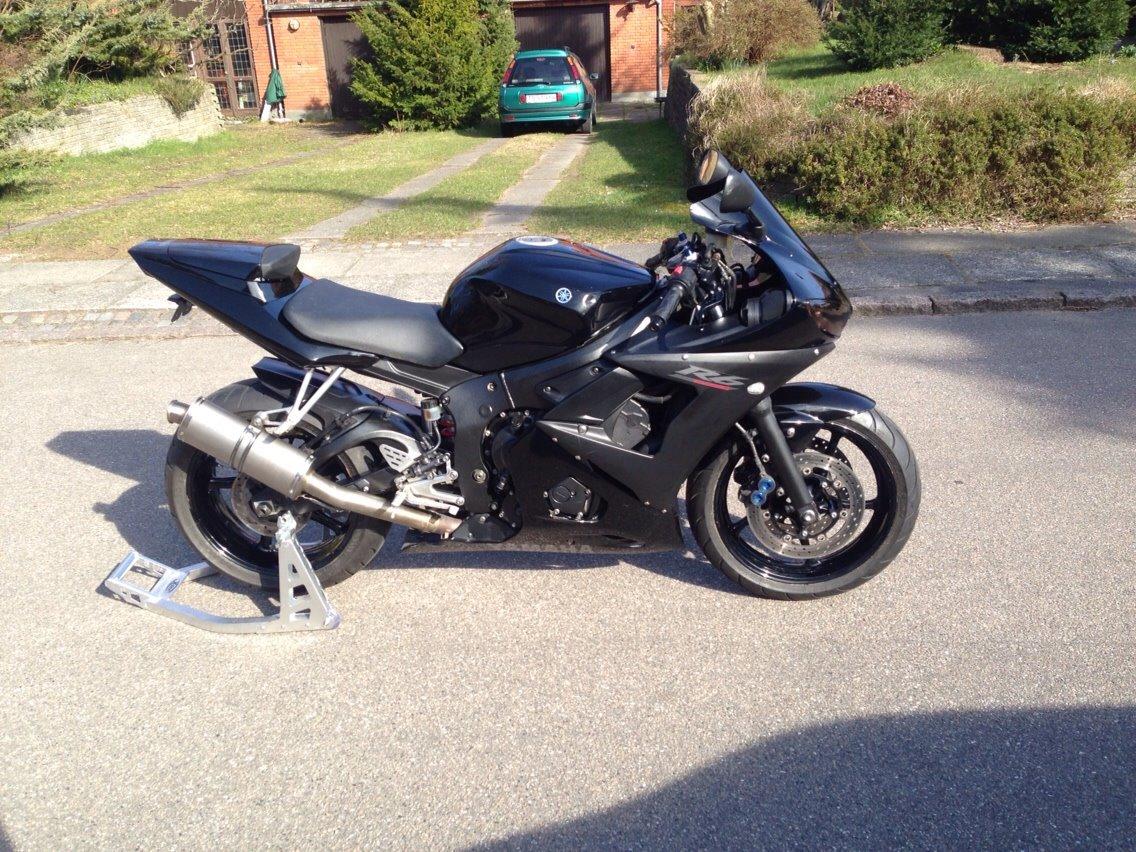 Yamaha R6 billede 8