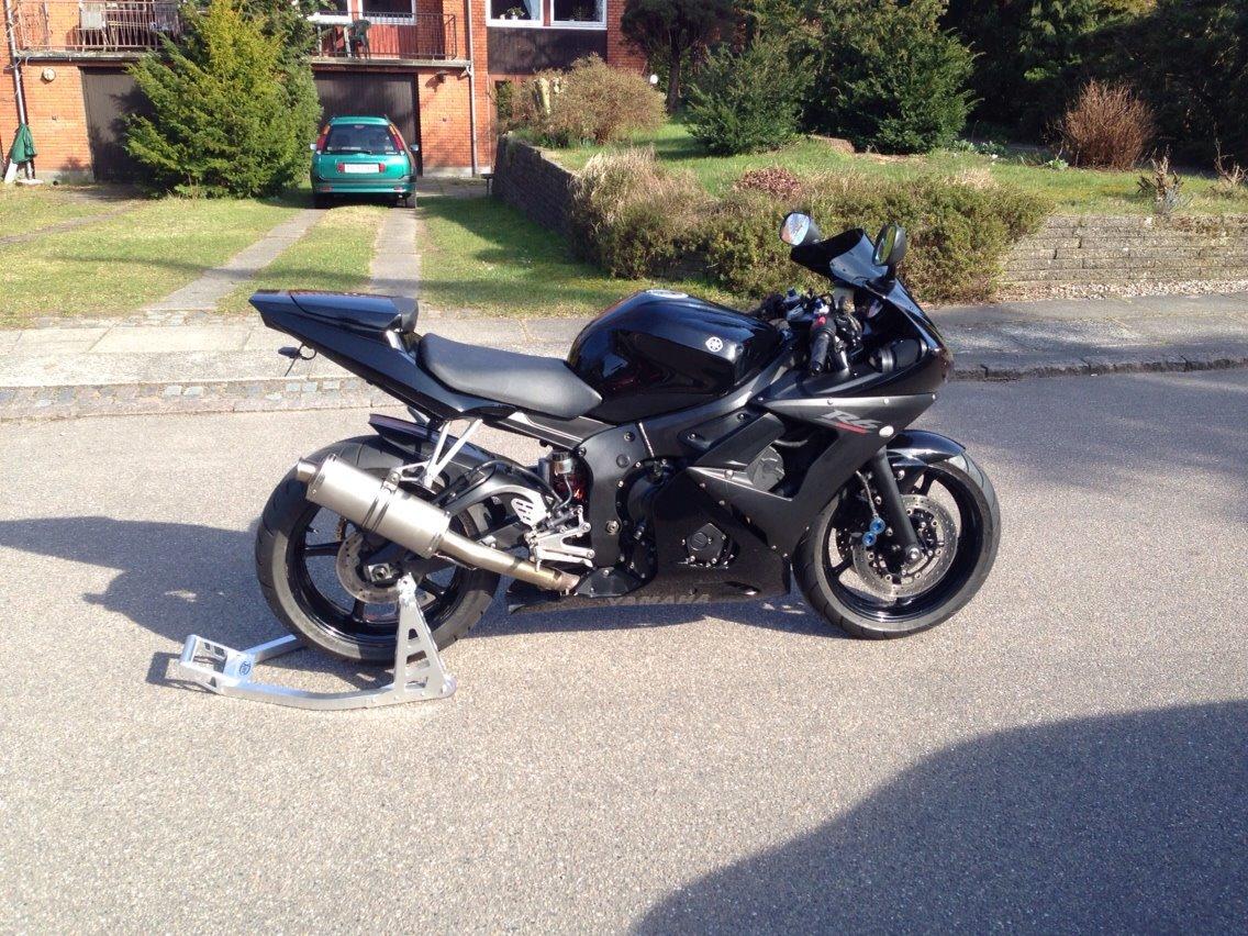 Yamaha R6 billede 9