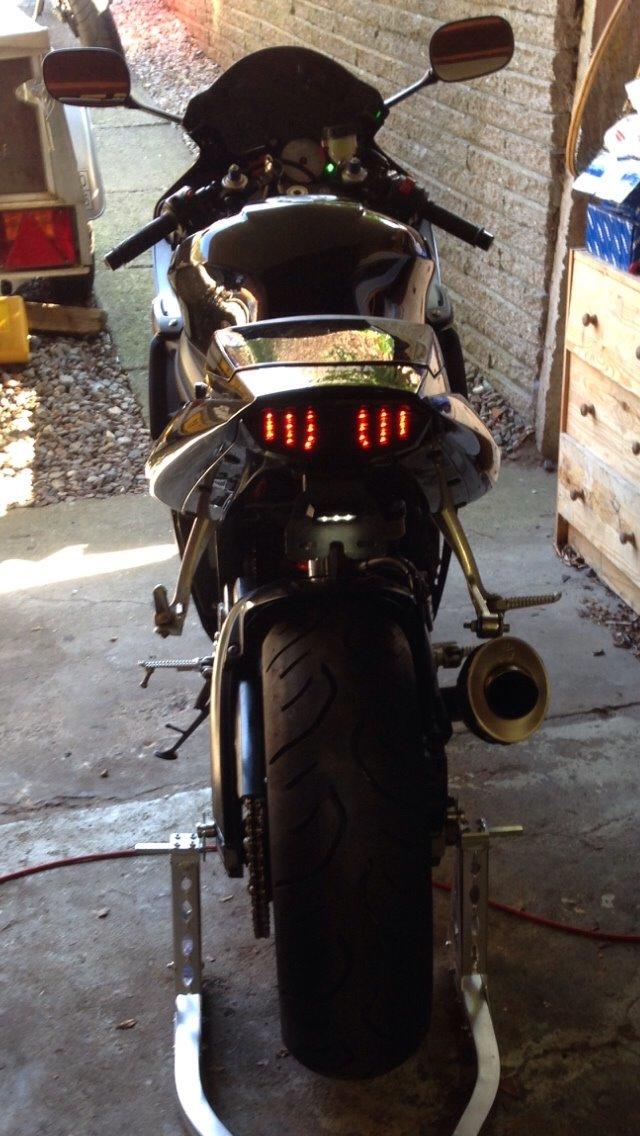 Yamaha R6 billede 11