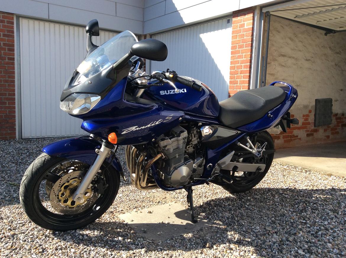 Suzuki gsf 600s