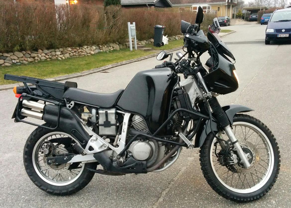 Honda Transalp  - Sådan er den kommet til at se ud efter denne vinters ændringer.  billede 18