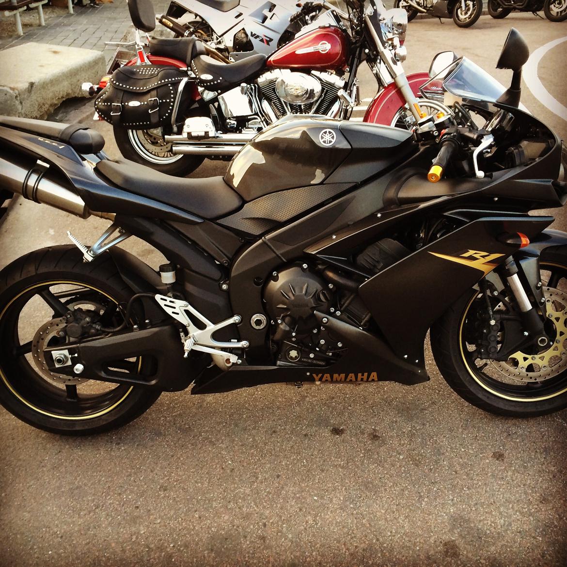 Yamaha  YZF R1 RN19 billede 15