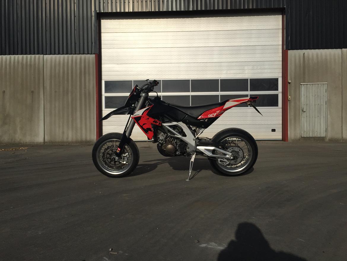 Aprilia SXV550 Motard billede 11