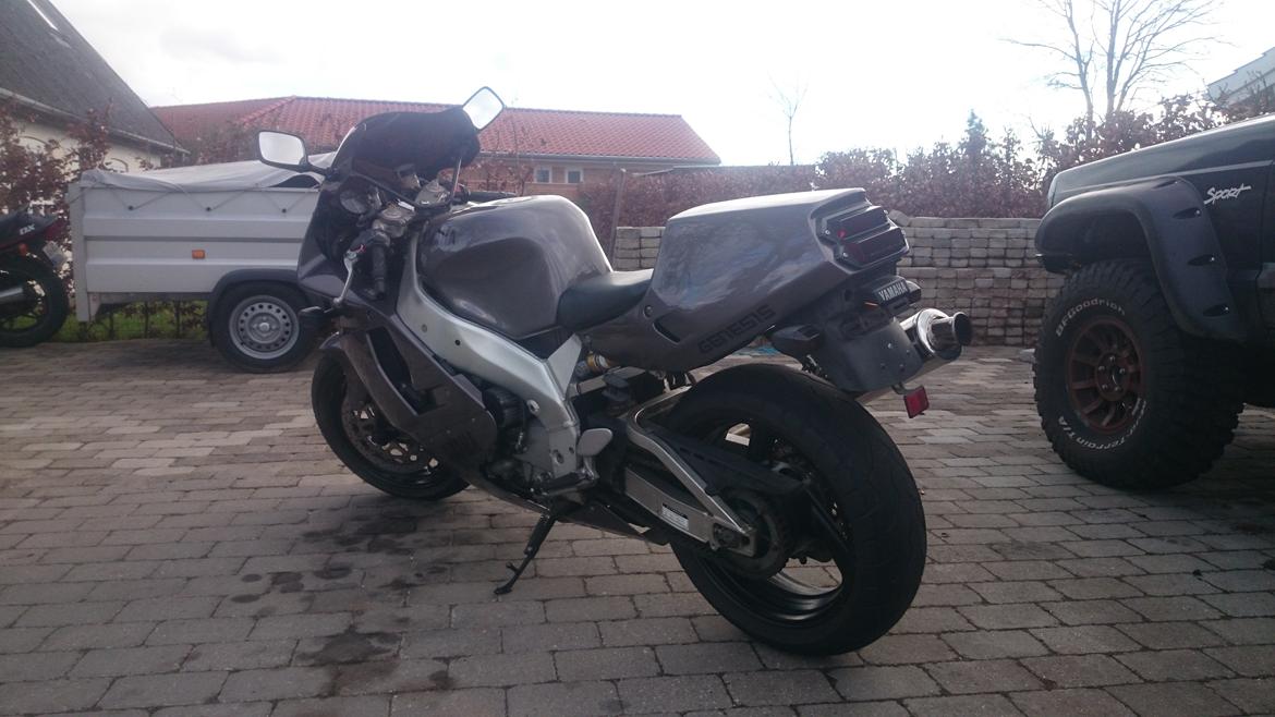 Yamaha YZF750SP billede 2