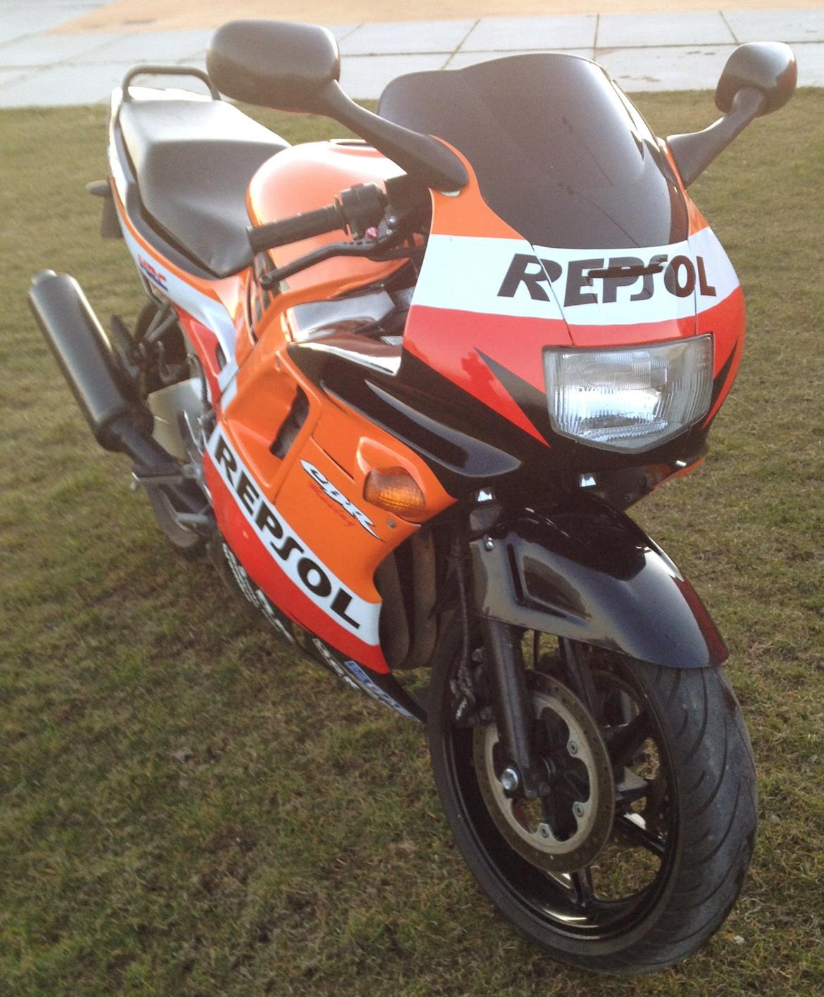 honda cbr 600f2