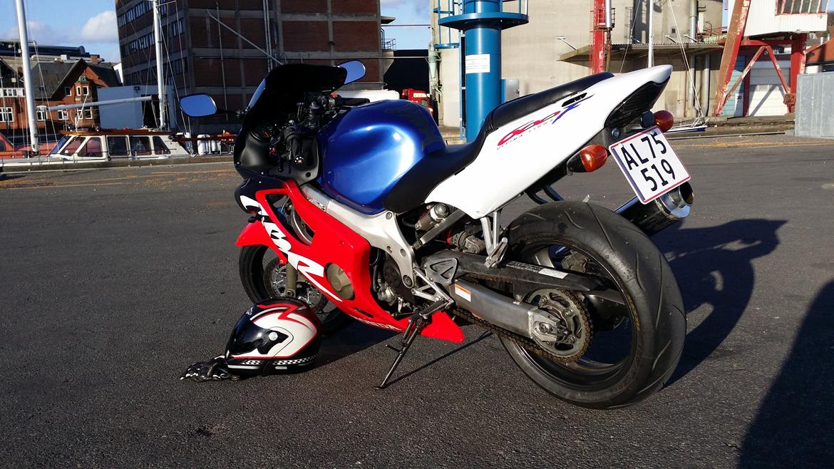 Honda cbr 600 f4 pc35 billede 4