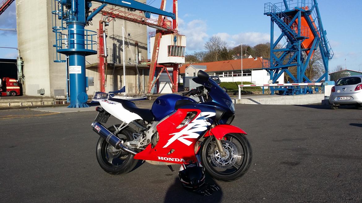 Honda cbr 600 f4 pc35 billede 7