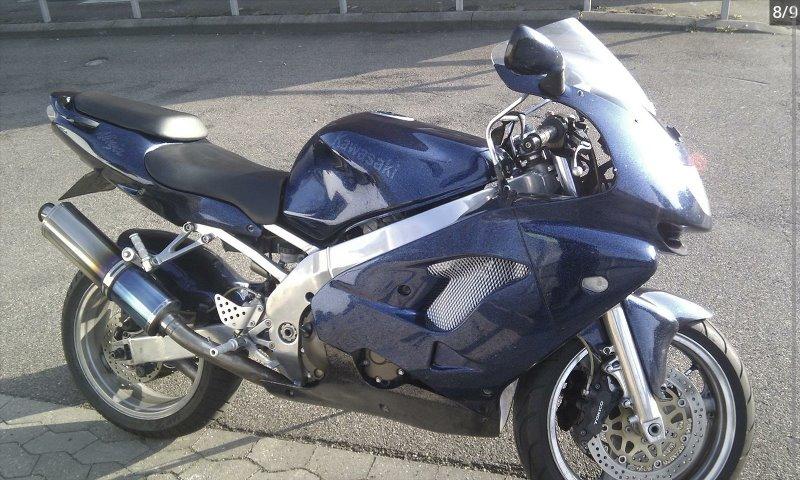 Kawasaki ZX9R billede 1