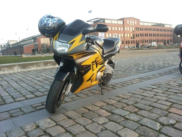Honda Cbr 600 F3 billede 1