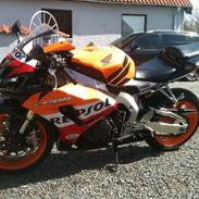 Honda CBR1000RR fireblade repsol