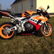 Honda CBR1000RR fireblade repsol