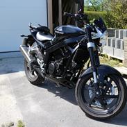 Hyosung GT 250 Naked