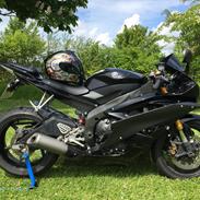 Yamaha R6