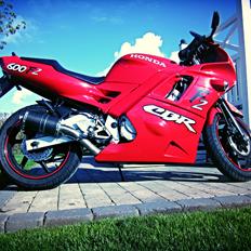 Honda CBR F2