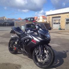 Suzuki Gsxr 750 k7