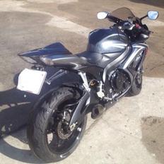 Suzuki Gsxr 750 k7