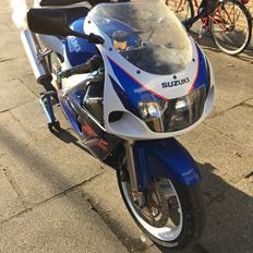 Suzuki GSXR 600 srad