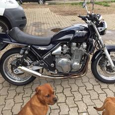Kawasaki Zr 1100