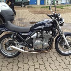 Kawasaki Zr 1100