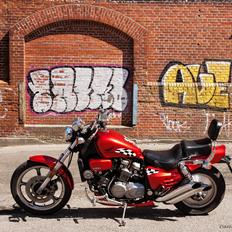 Honda VF700C Super Magna