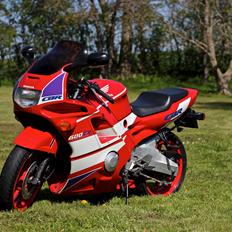 Honda Cbr 600 F2
