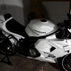 Hyosung GT 650 R