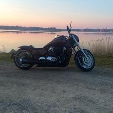 Suzuki Vzr 1800 solgt