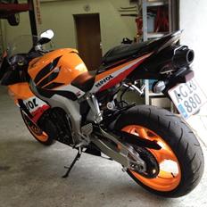 Honda CBR1000RR fireblade repsol