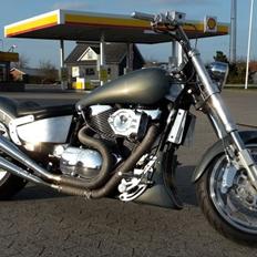 Suzuki Intruder