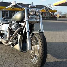 Suzuki Intruder