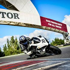 Suzuki GSXR 750 K7 trackday bike