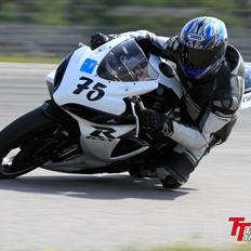 Suzuki GSXR 750 K7 trackday bike